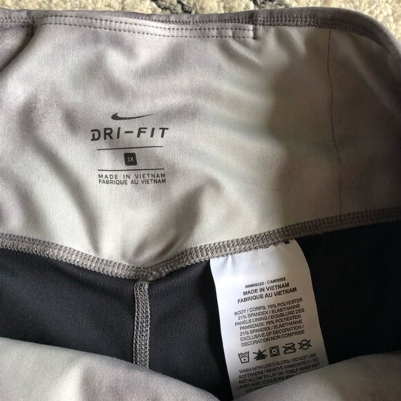 Nike shorts - Picture 3 of 4